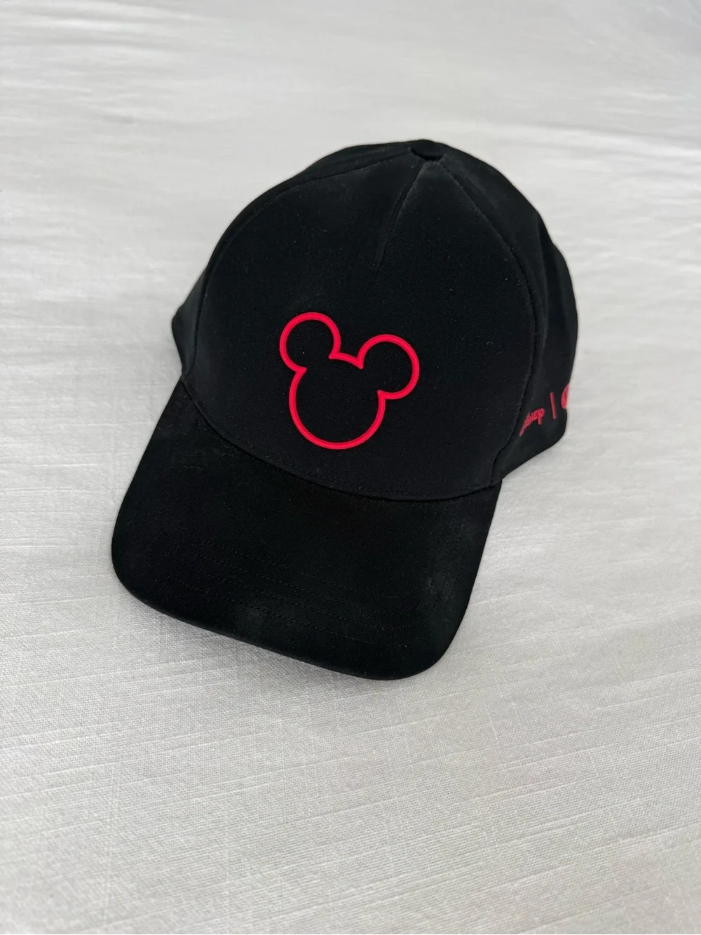 LULULEMON x DISNEY Collab Black Baseball Cap with Mickey Mouse logo
